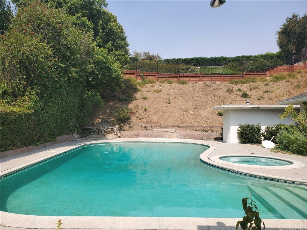 16657 Oldham Street Encino, CA 91436 - Photo 6 of 6