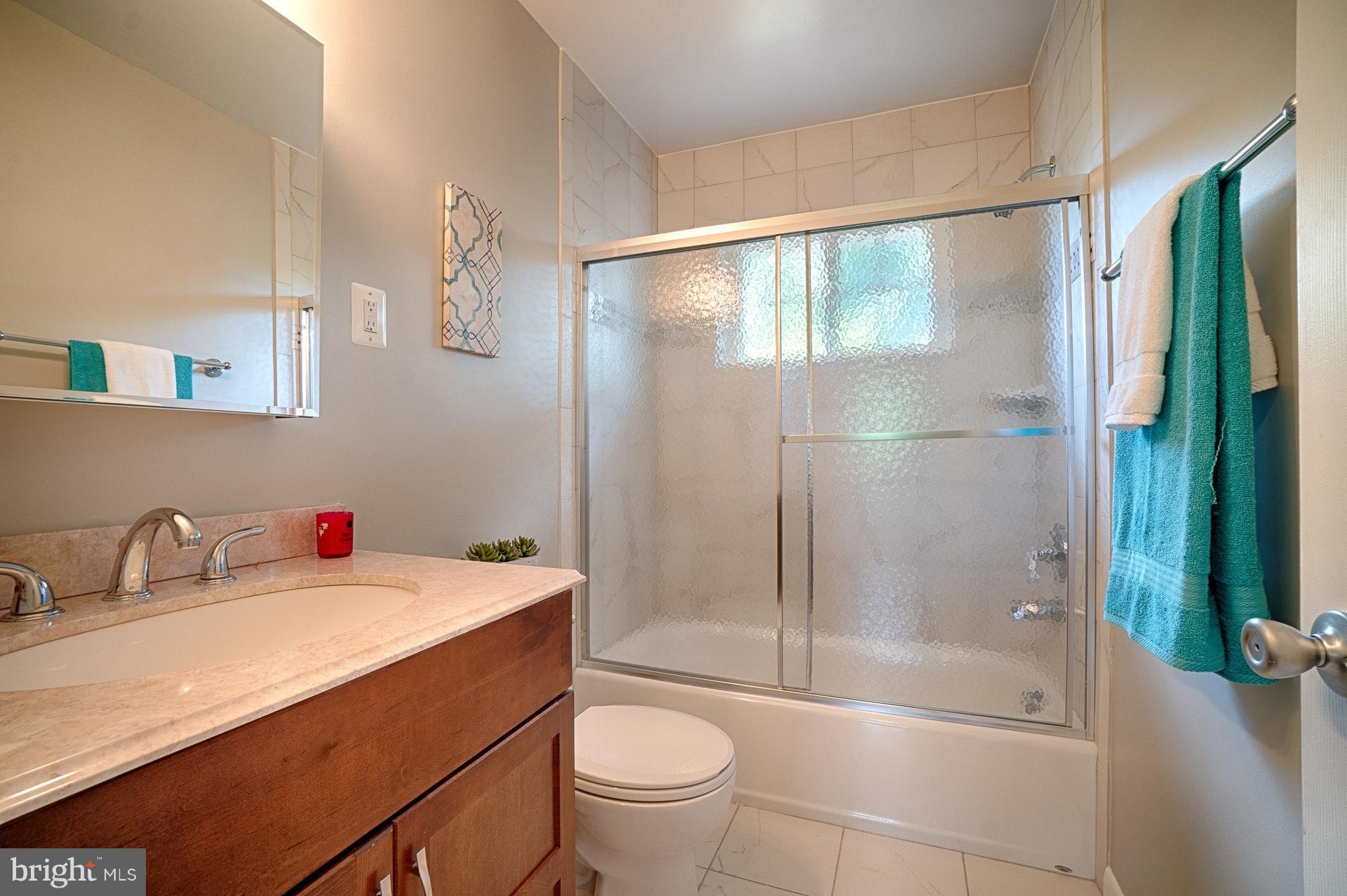 6712 Quander Road Alexandria, VA 22307 - Photo 9 of 25 Bath