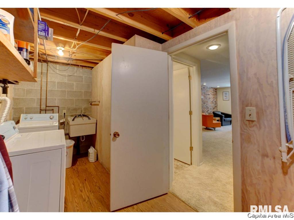 2008 Clubview Drive Springfield, IL 62704 - Photo 25 of 29 Gallery Image 25
