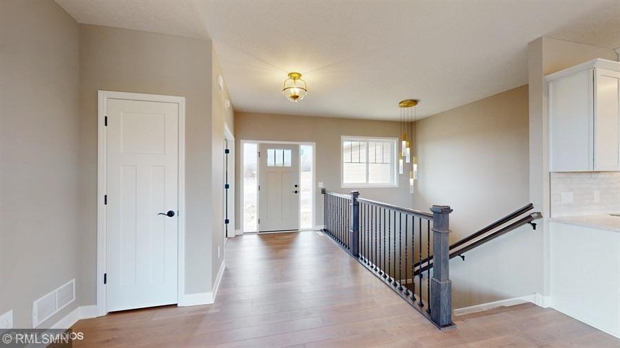 6839 Timberview Court Cannon Falls, MN 55009 - Photo 4 of 38