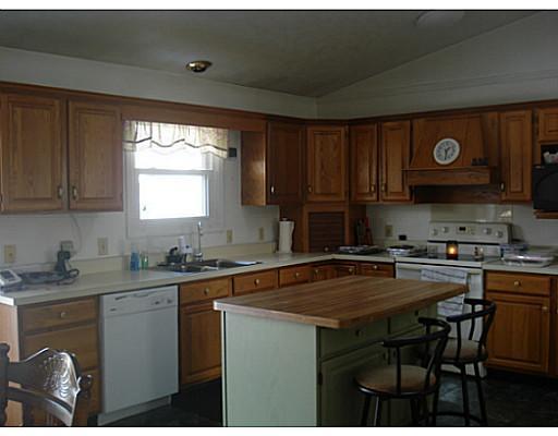 880 East Possum Road Springfield, OH 45502 - Photo 4 of 18