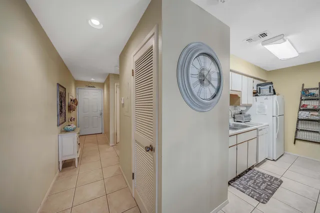 a view of a hallway with elevator