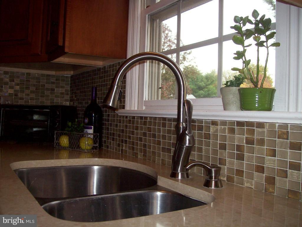 1 Lindside Court Lititz, PA 17543 - Photo 9 of 20