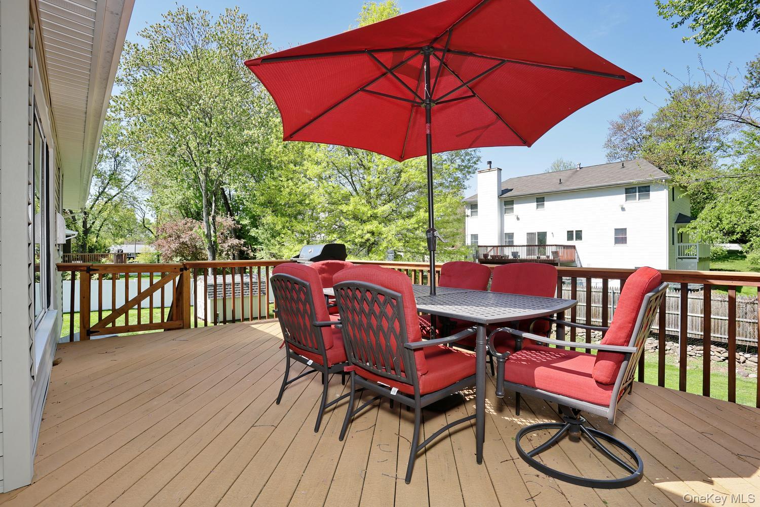 33 Farmhouse Road Congers, NY 10920 - Photo 25 of 45