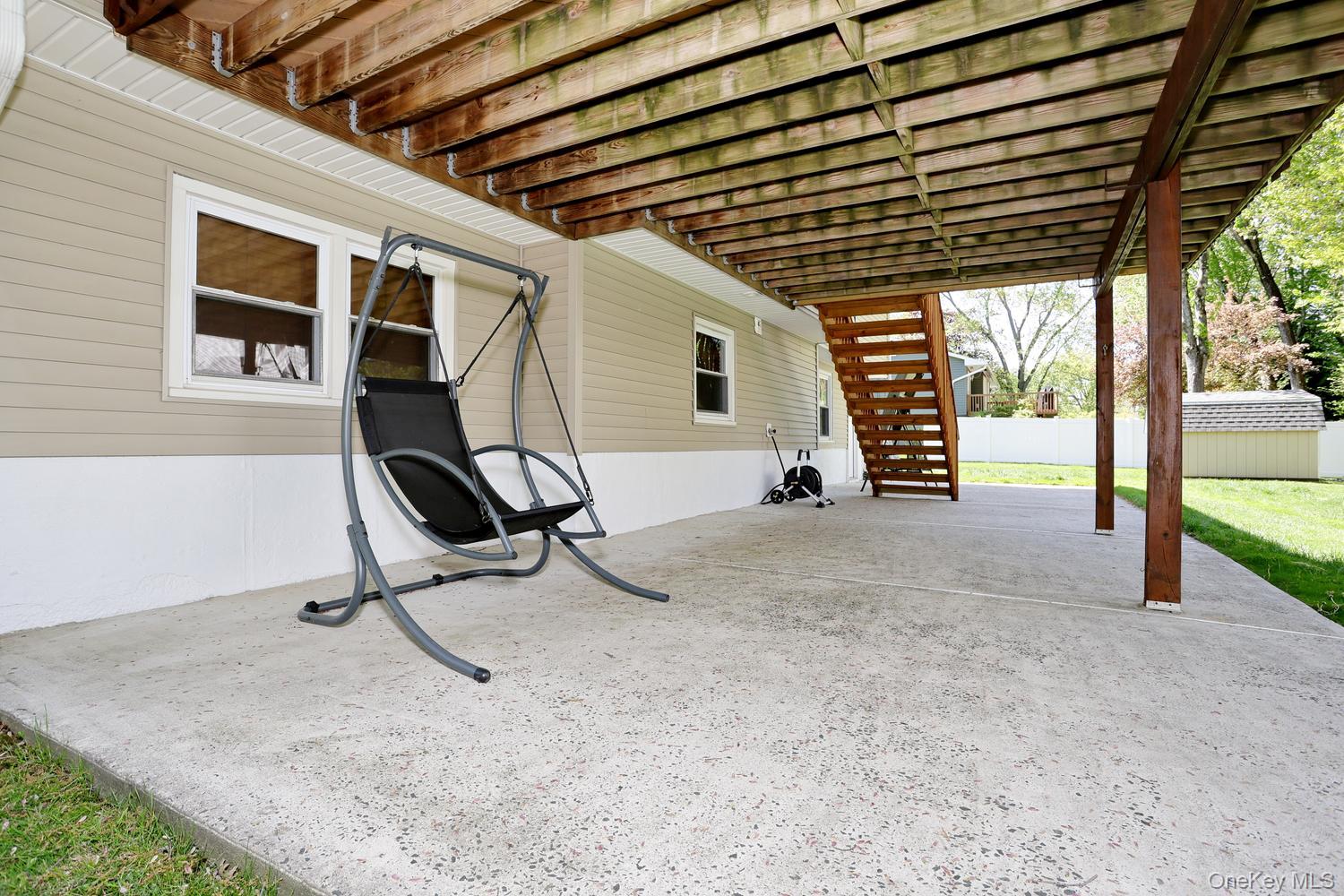 33 Farmhouse Road Congers, NY 10920 - Photo 27 of 45