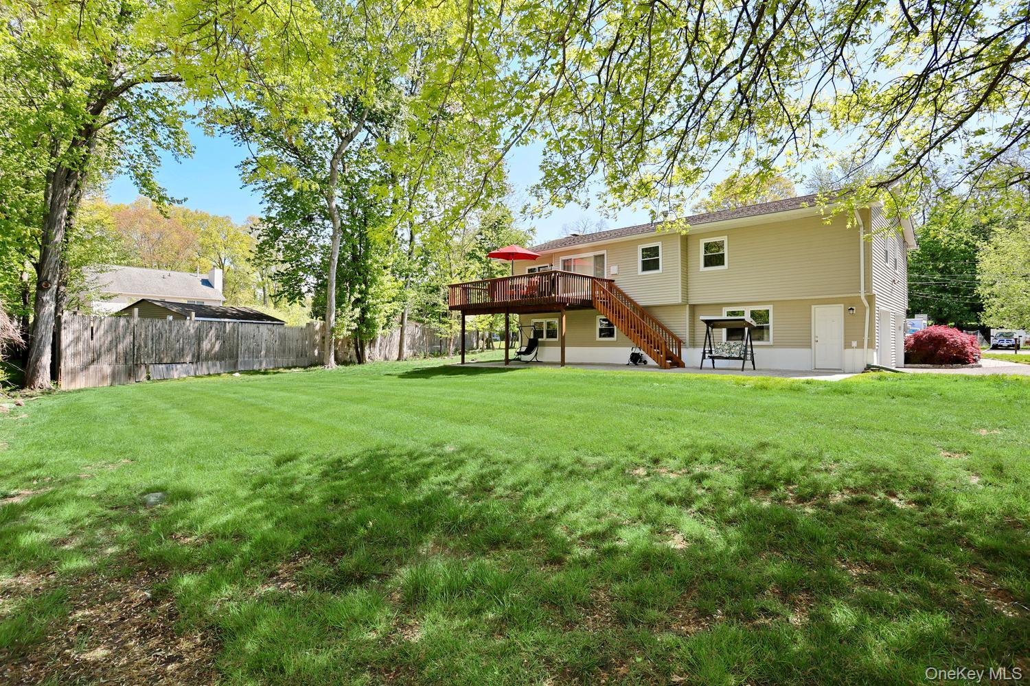 33 Farmhouse Road Congers, NY 10920 - Photo 30 of 45