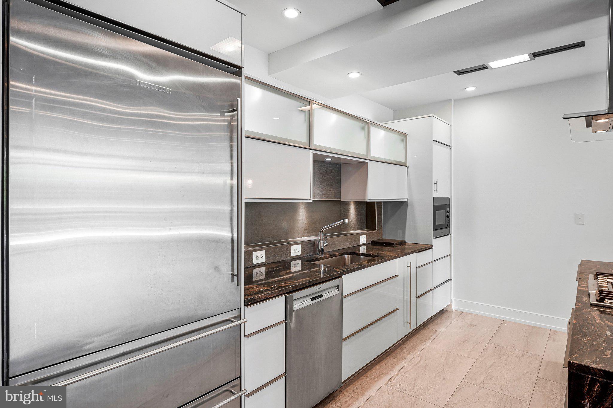 1931 12th Street Northwest, Unit A Washington, DC 20009 - Photo 12 of 47 High end appliances