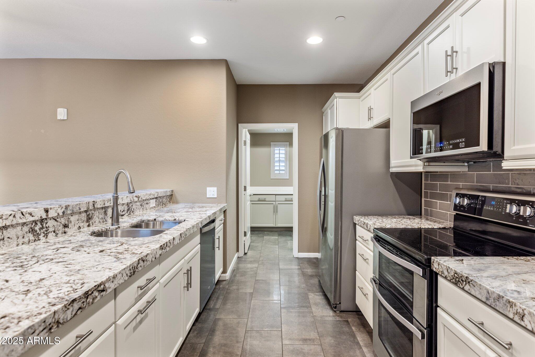 3935 East Rough Rider Road, Unit 1368 Phoenix, AZ 85050 - Photo 2 of 34 2