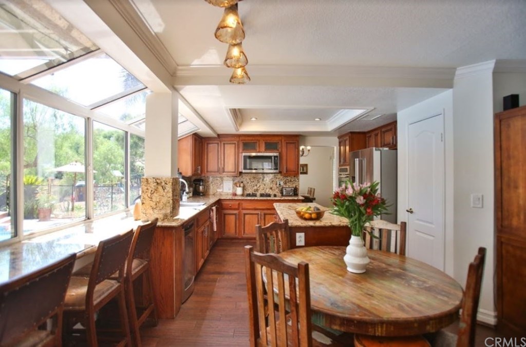 16428 Orangehaven Lane Riverside, CA 92503 - Photo 14 of 40 Gallery Image 14