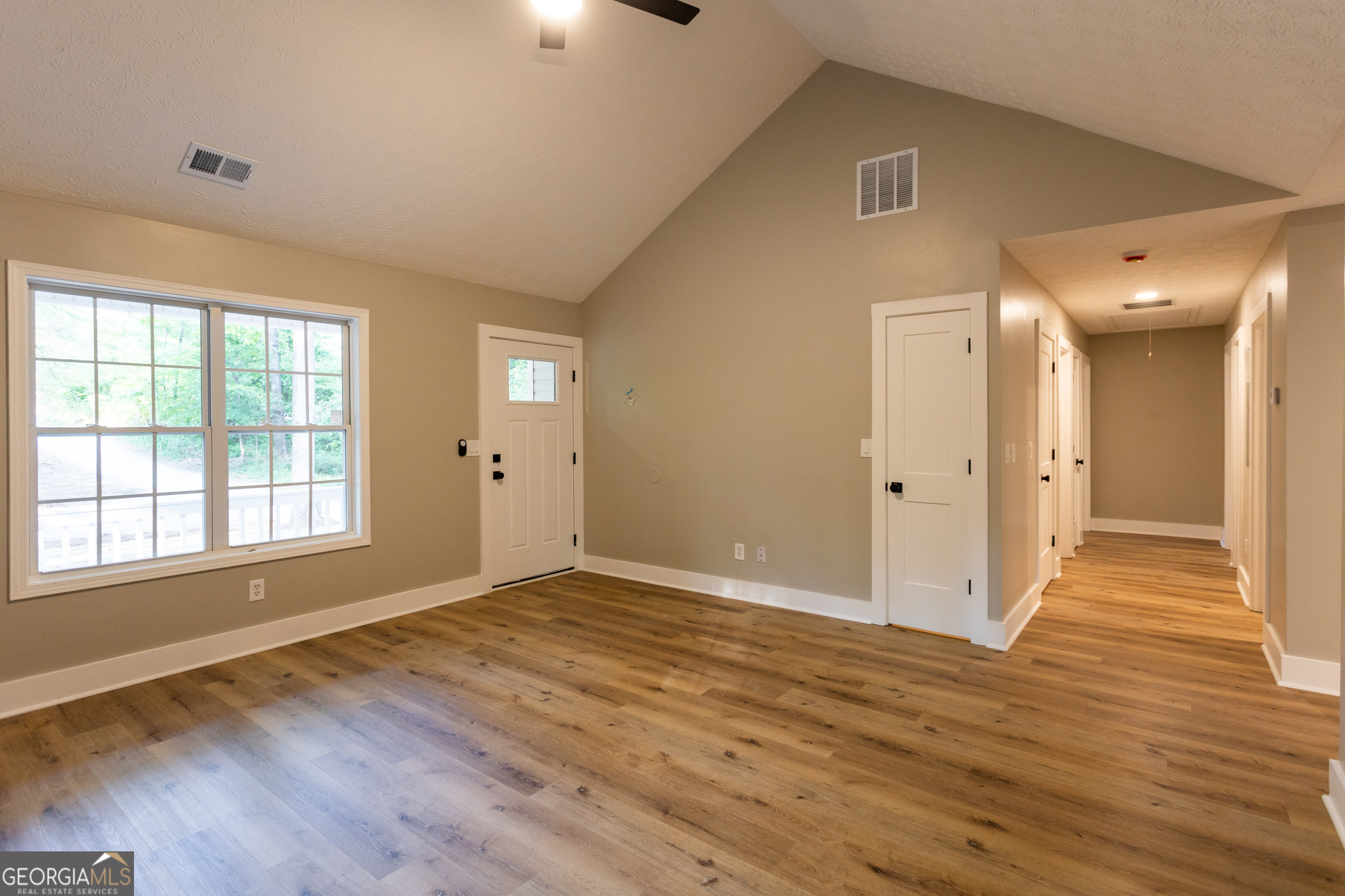 2443 Hodges Farm Road Mansfield, GA 30055 - Photo 6 of 37