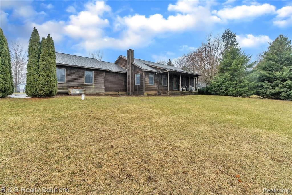 1608 Tozer Road North Branch, MI 48461 - Photo 2 of 40