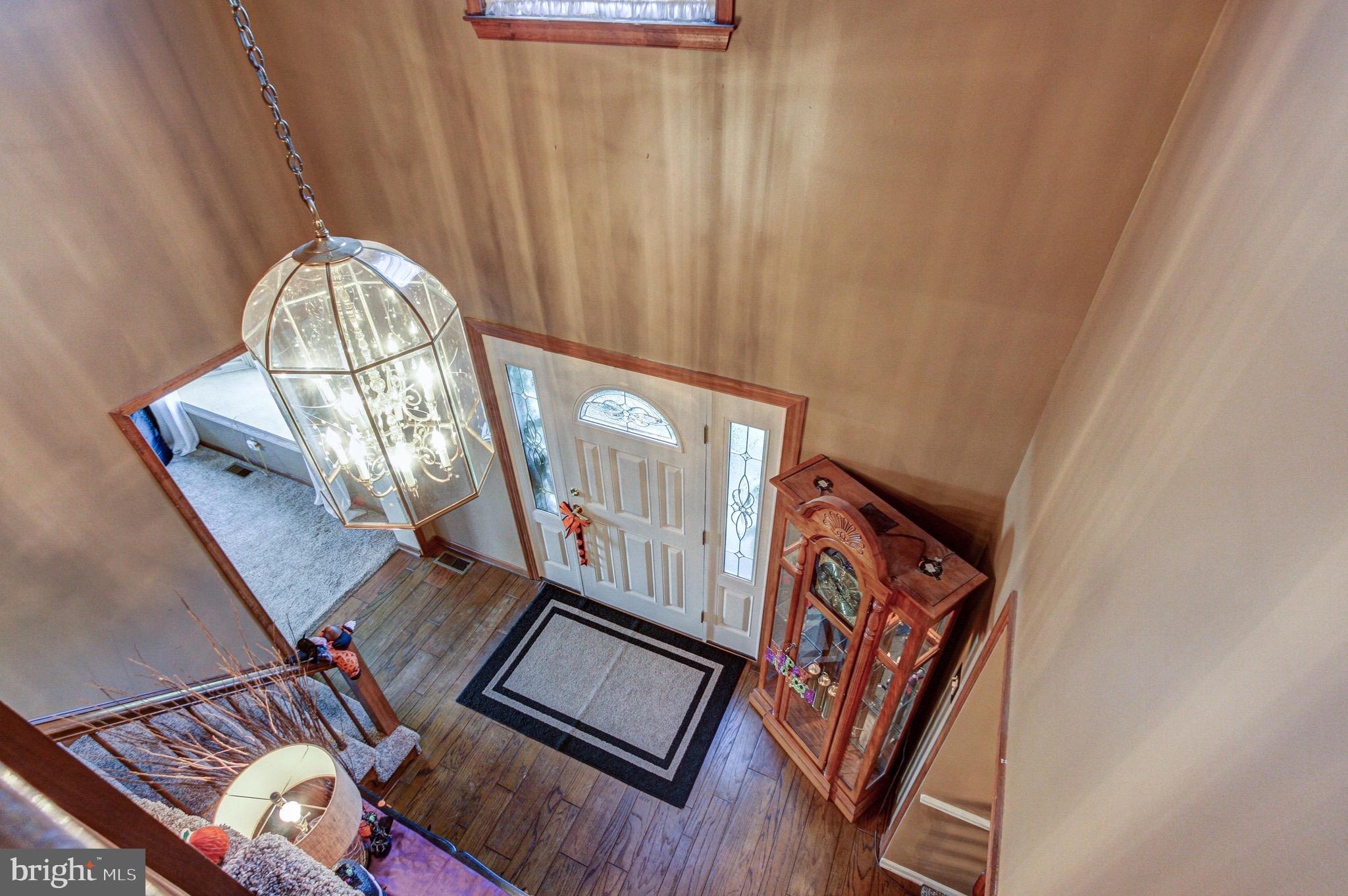915 Capitol Road Norristown, PA 19403 - Photo 8 of 57 Foyer