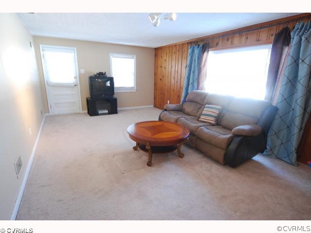 8417 Gaylord Road Henrico, VA 23229 - Photo 6 of 12 Den/Family/Great Room