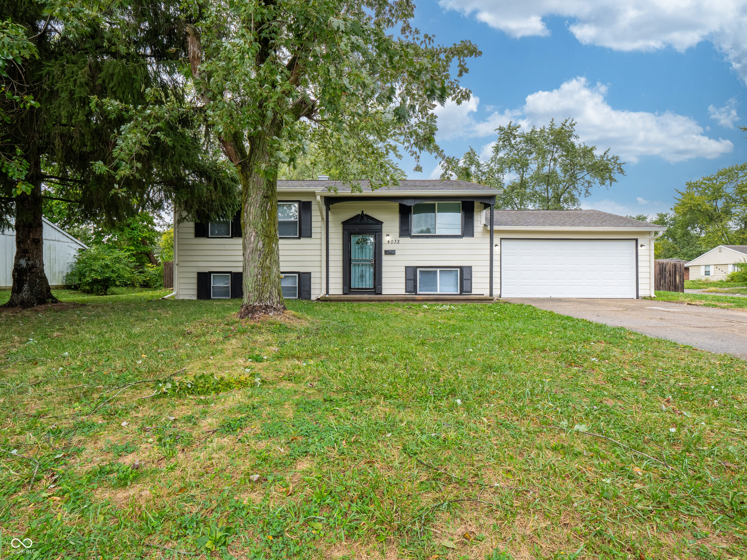 4032 Mitthoeffer Road Indianapolis, IN 46235 - Photo 1 of 57 Gallery Image 1