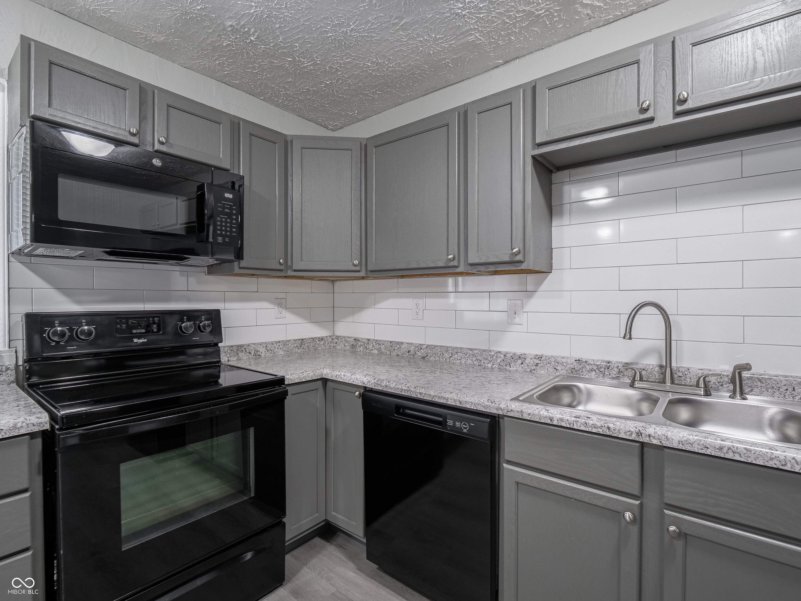 4032 Mitthoeffer Road Indianapolis, IN 46235 - Photo 17 of 57 Gallery Image 17