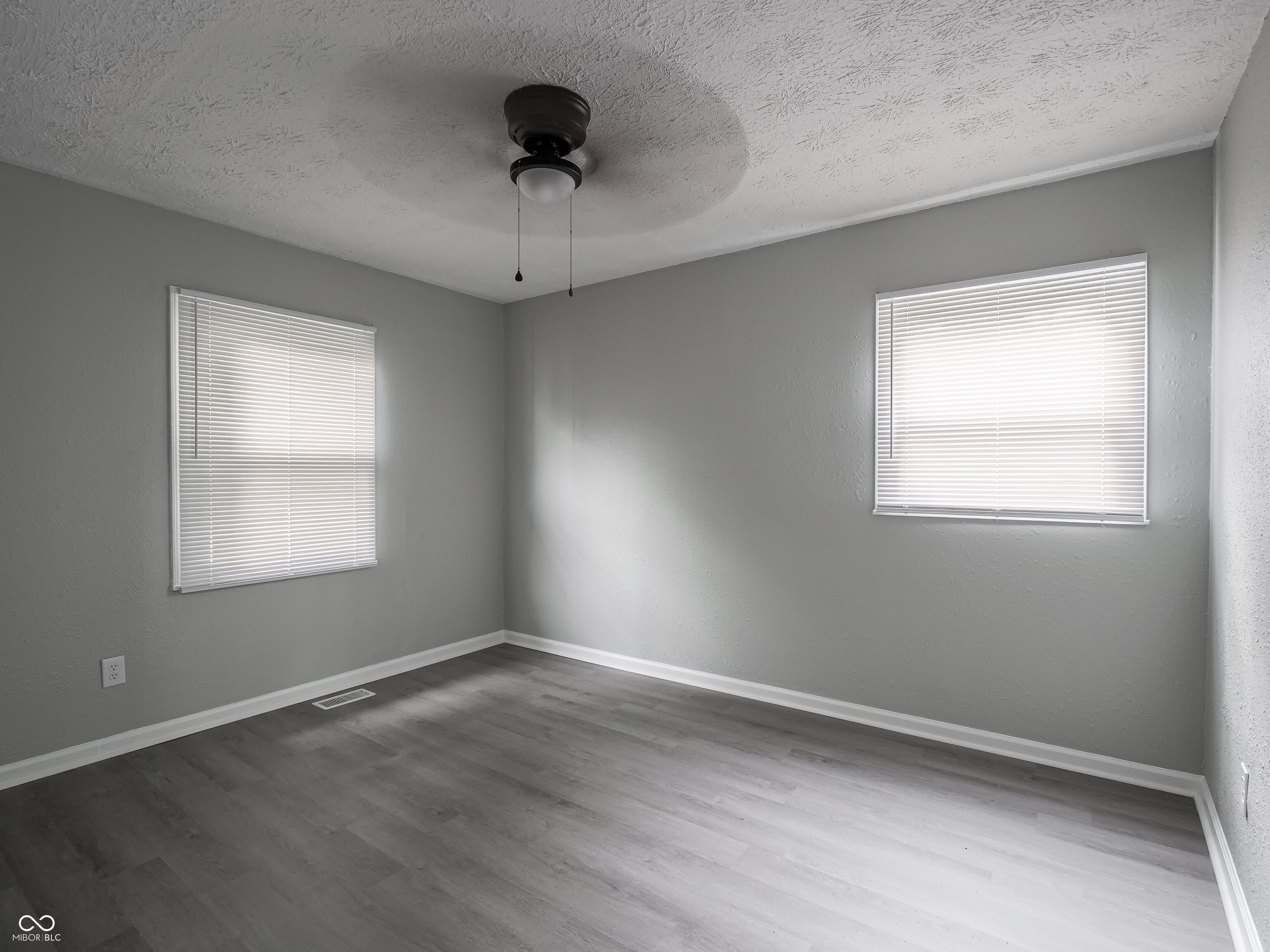 4032 Mitthoeffer Road Indianapolis, IN 46235 - Photo 25 of 57 Gallery Image 25