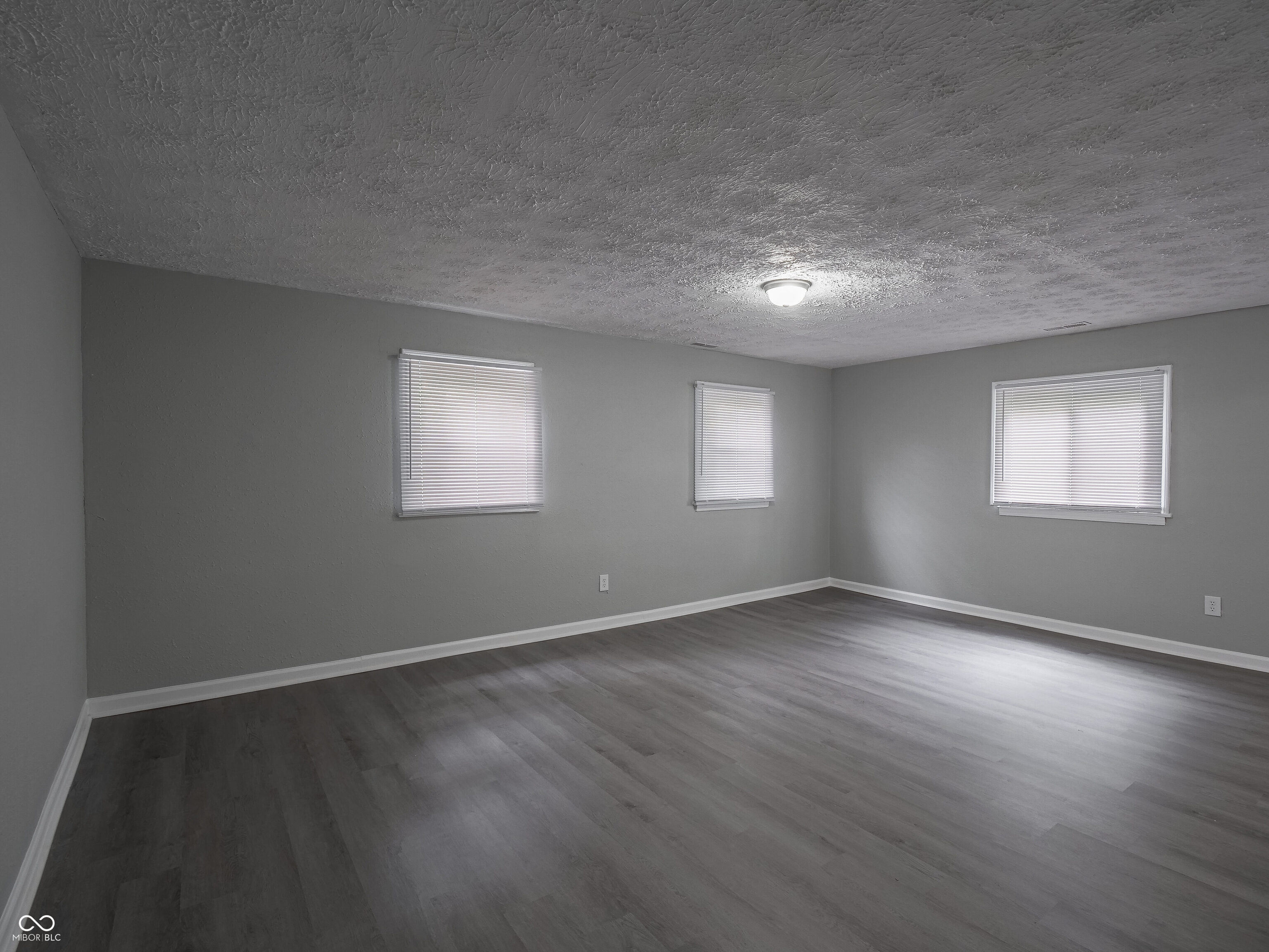4032 Mitthoeffer Road Indianapolis, IN 46235 - Photo 33 of 57 Gallery Image 33