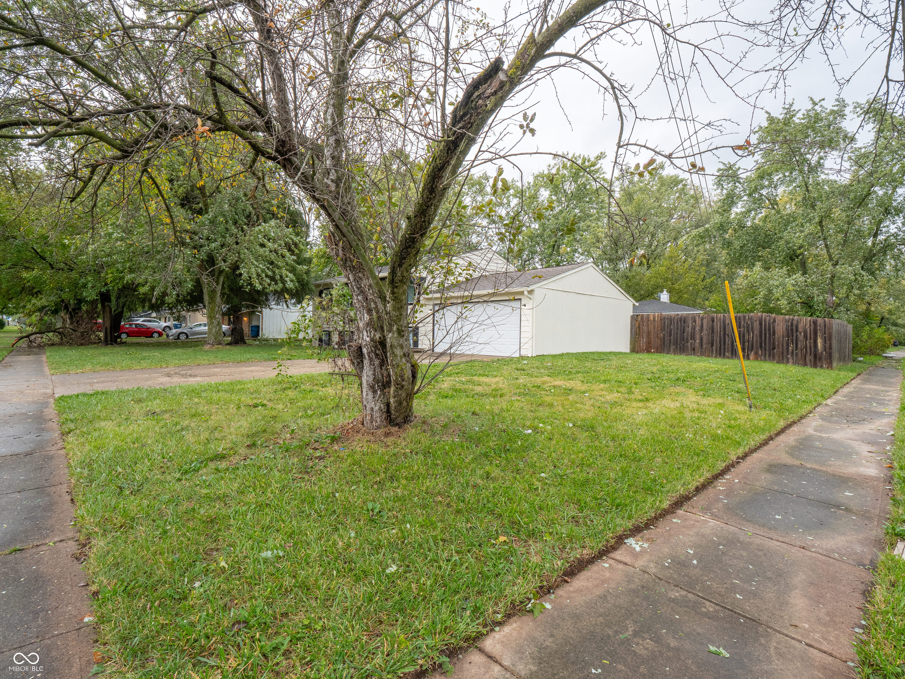 4032 Mitthoeffer Road Indianapolis, IN 46235 - Photo 4 of 57 Gallery Image 4