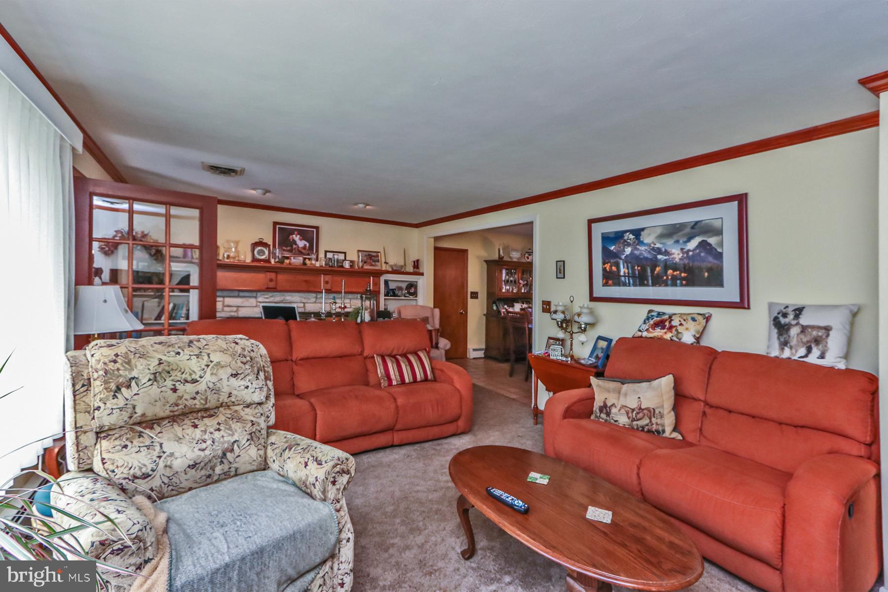 765 Magnolia Road Vineland, NJ 08360 - Photo 9 of 42 Living room