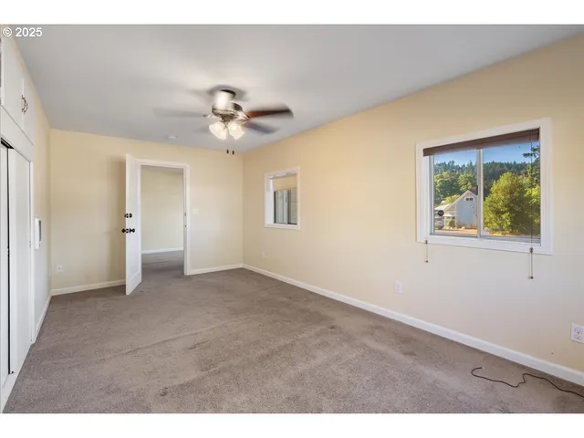 $315,900 | 47578 School Street, Oakridge, OR 97463