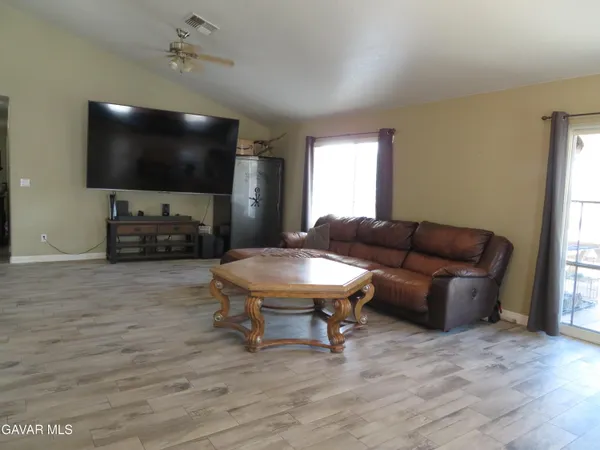 $449,999 | 21730 Ripple Lane, Tehachapi, CA 93561