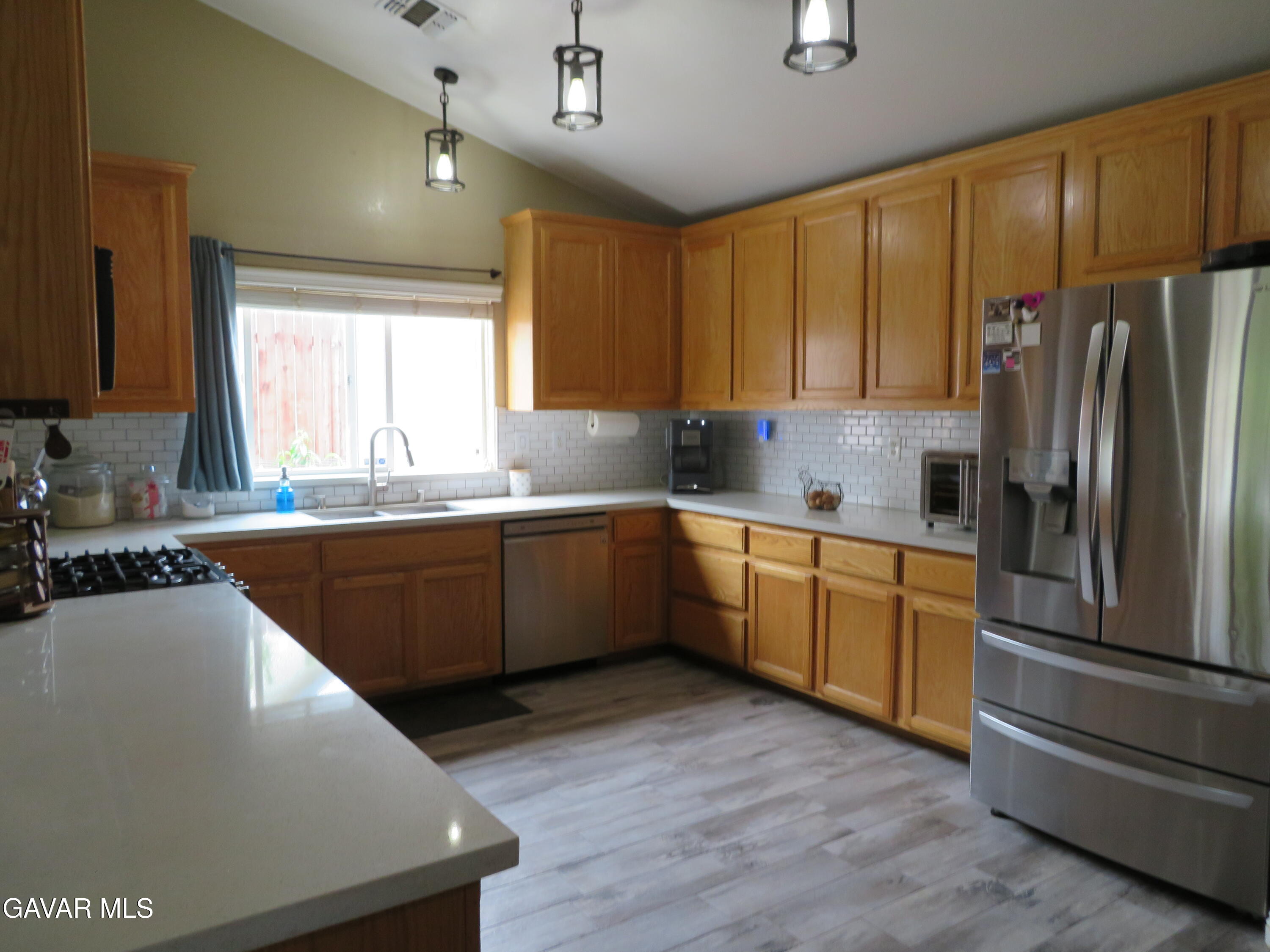 21730 Ripple Lane Tehachapi, CA 93561 - Photo 15 of 44 kitchen 1