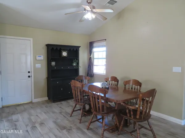 $449,999 | 21730 Ripple Lane, Tehachapi, CA 93561