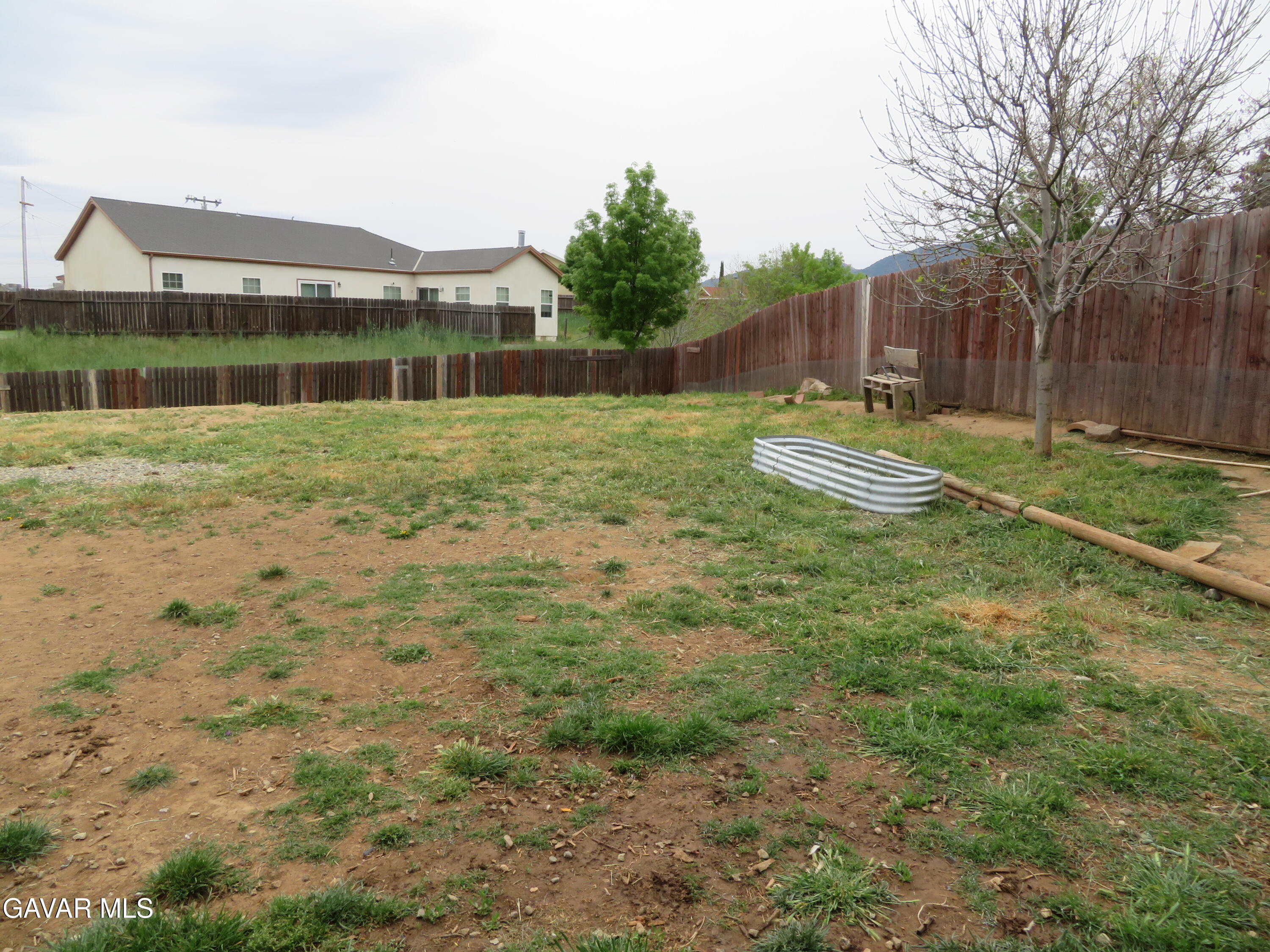 21730 Ripple Lane Tehachapi, CA 93561 - Photo 33 of 44 backyard 2
