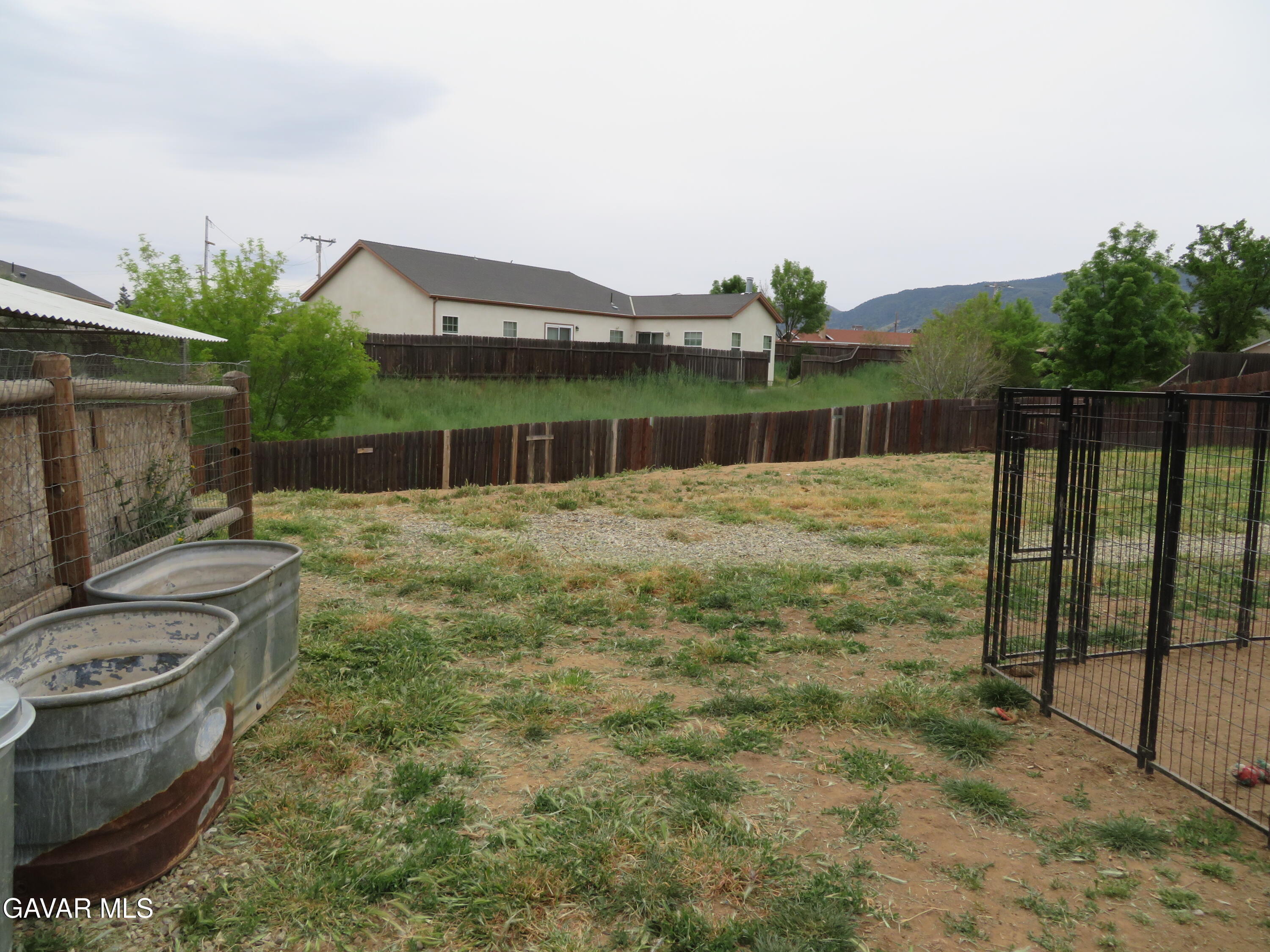 21730 Ripple Lane Tehachapi, CA 93561 - Photo 35 of 44 backyard 4