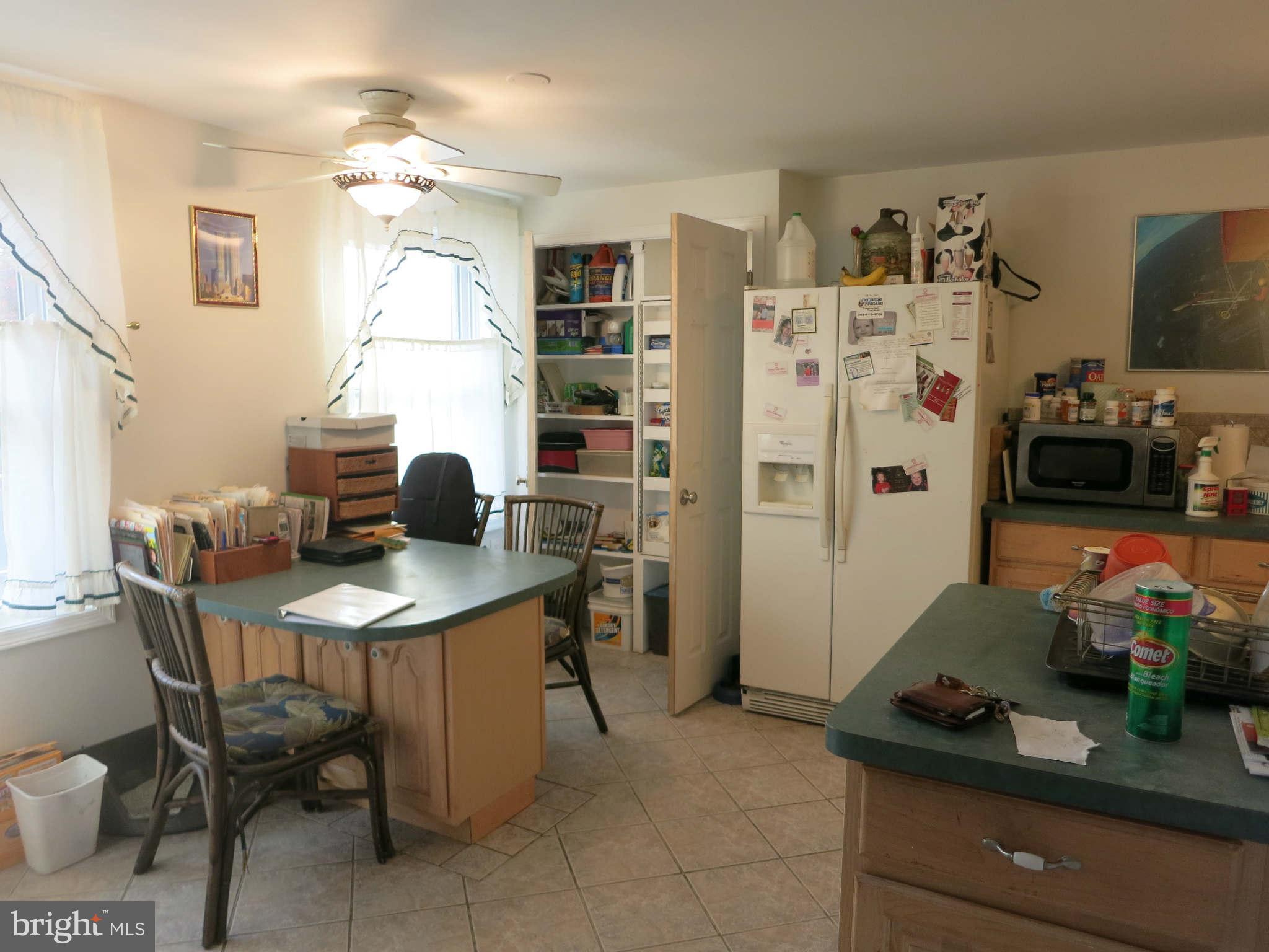17653 Kohlhoss Road Poolesville, MD 20837 - Photo 3 of 17 Kitchen