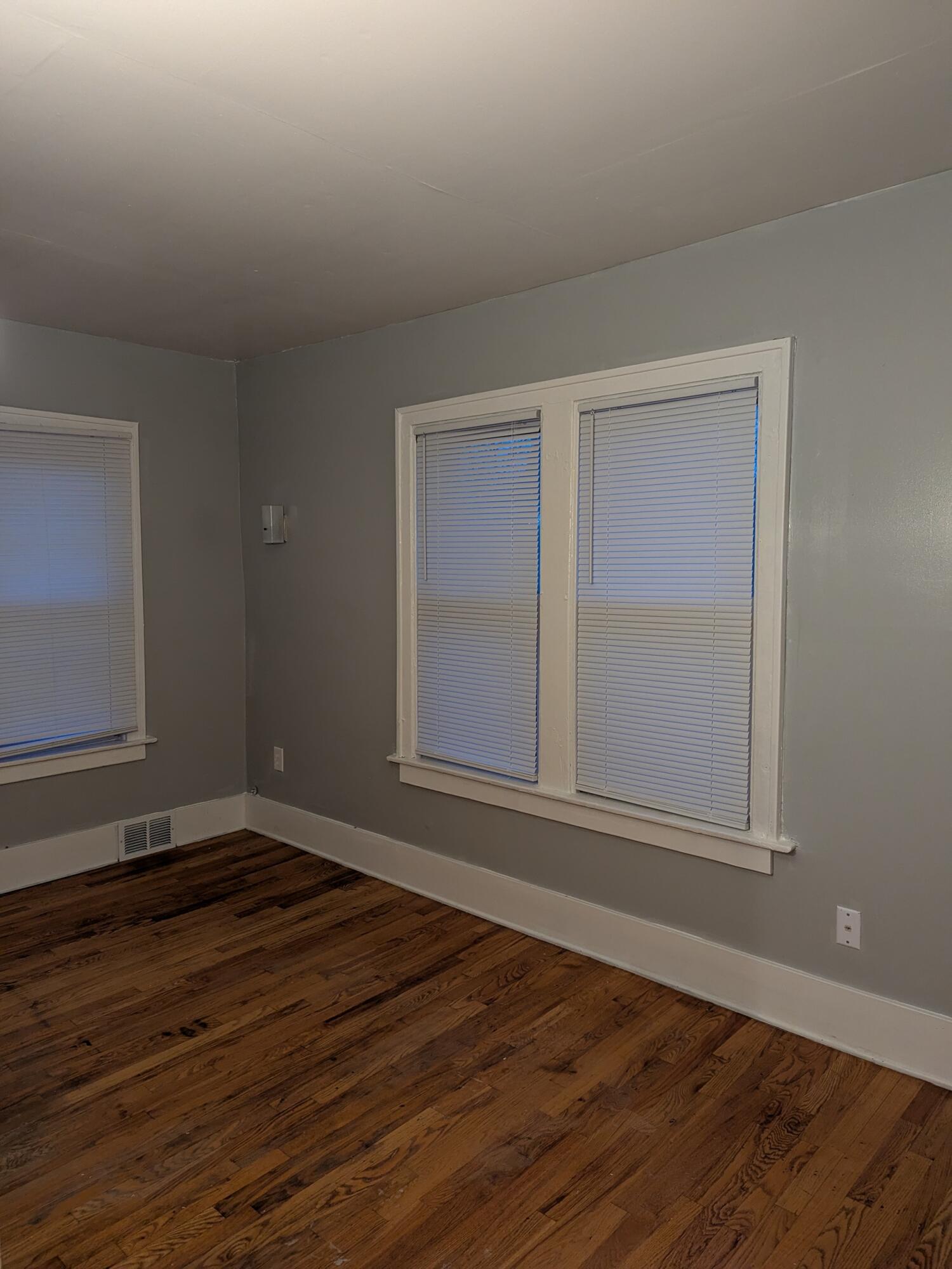 2195 Springle Street, Unit UPPR Detroit, MI 48215 - Photo 5 of 11 PXL_20241114_121405390