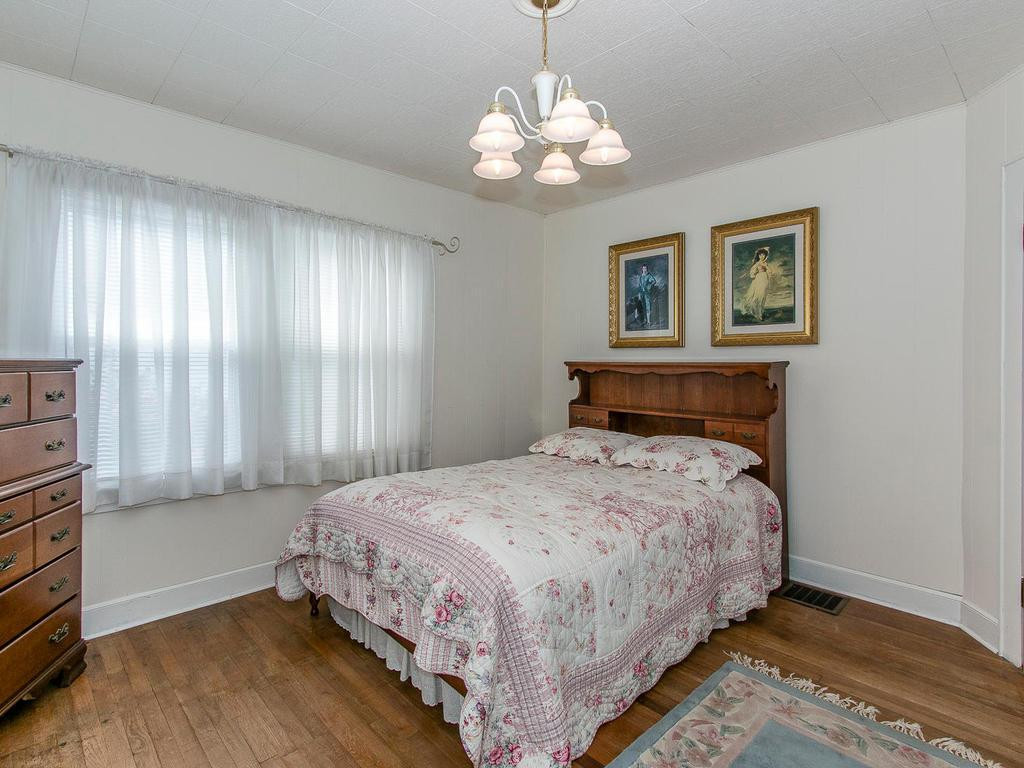 350 Fordtown Road Kingsport, TN 37663 - Photo 10 of 21 Bedroom 1
