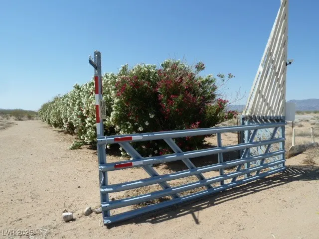 $1,200,000 | 9860 South Us Highway, Cal-Nev-Ari, NV 89039