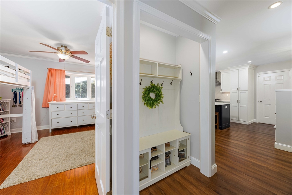 21 Autumn Road Medway, MA 02053 - Photo 13 of 40 Gallery Image 13