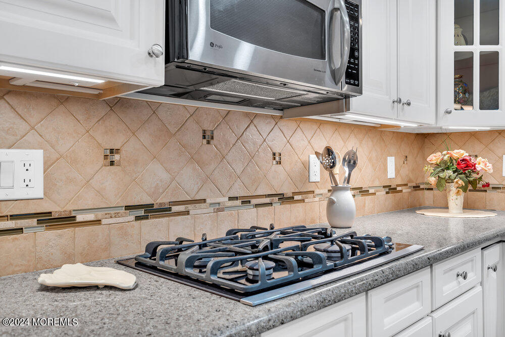 4 Point Pleasant Drive Waretown, NJ 08758 - Photo 15 of 62 Built in gas cooktop