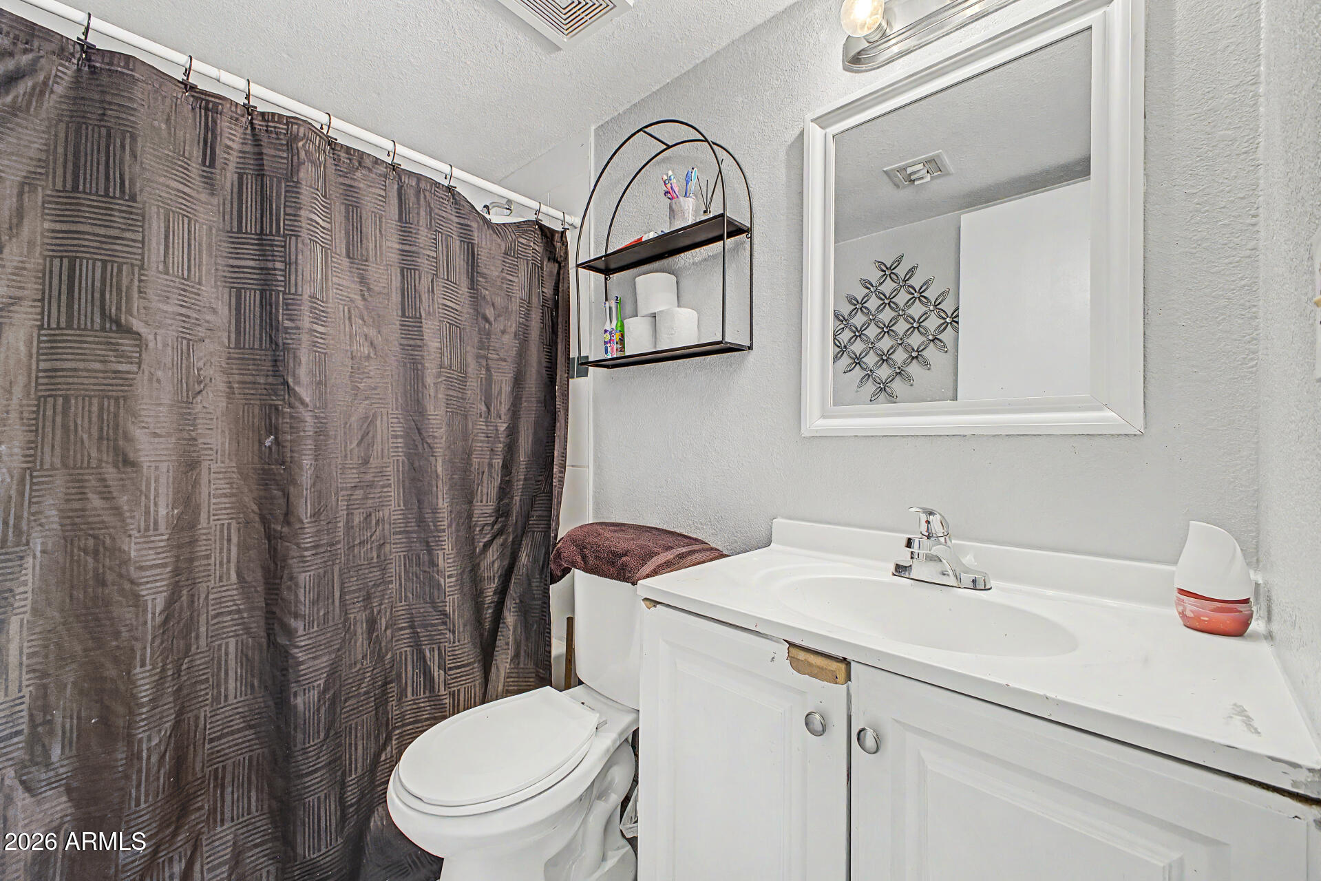5144 West Monte Vista Road Phoenix, AZ 85035 - Photo 18 of 23 -