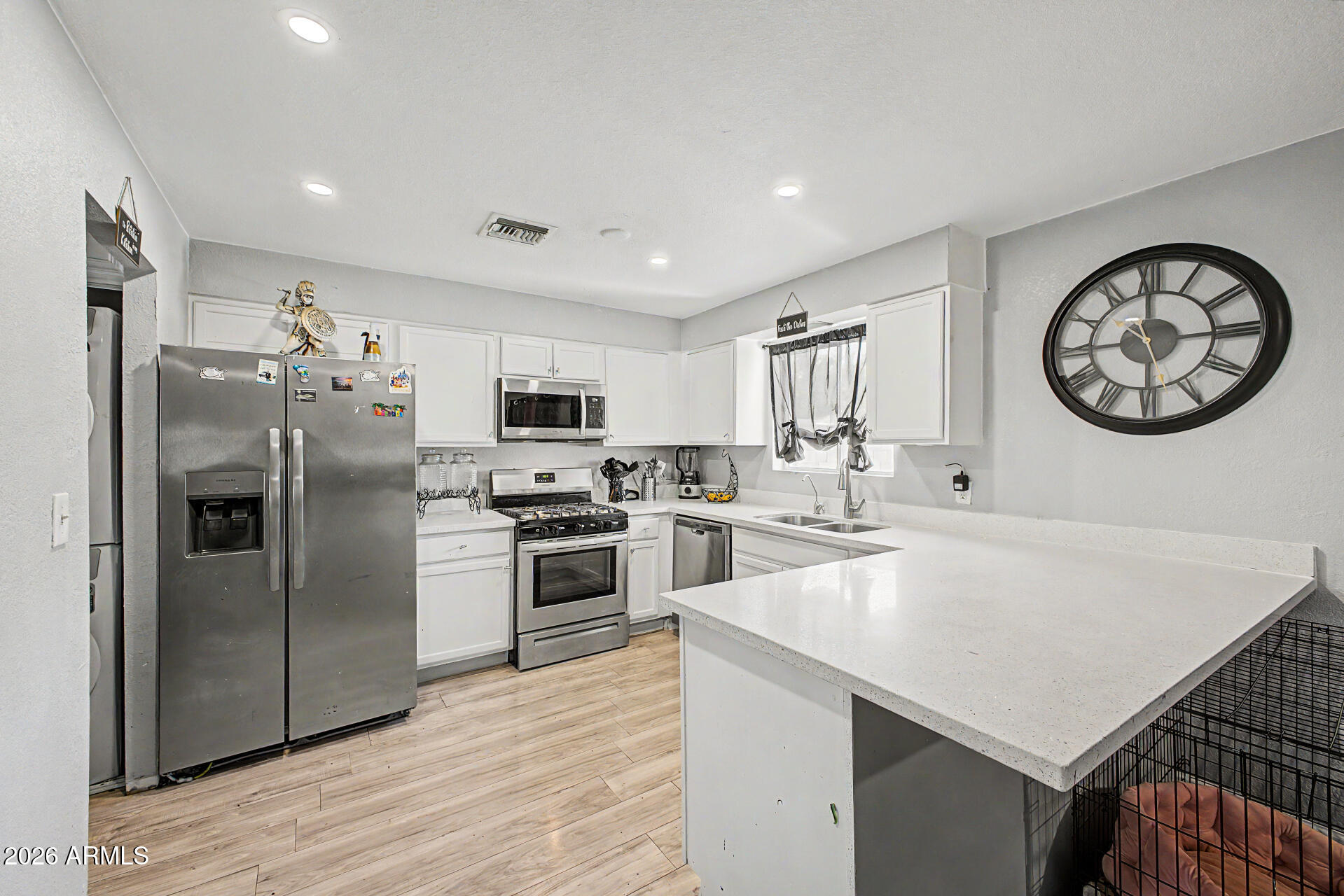 5144 West Monte Vista Road Phoenix, AZ 85035 - Photo 2 of 23 Let's cook