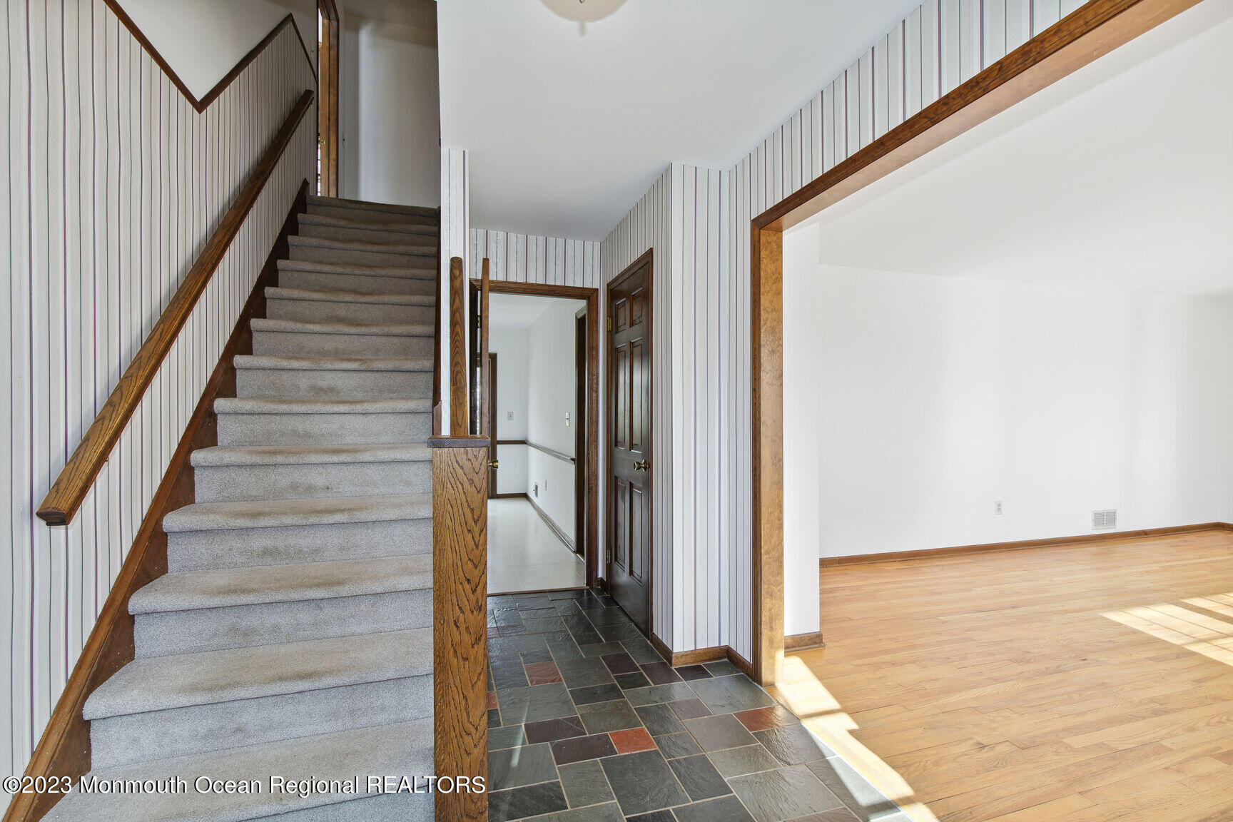 33 Ramsey Road Middletown, NJ 07748 - Photo 3 of 24 0003-003