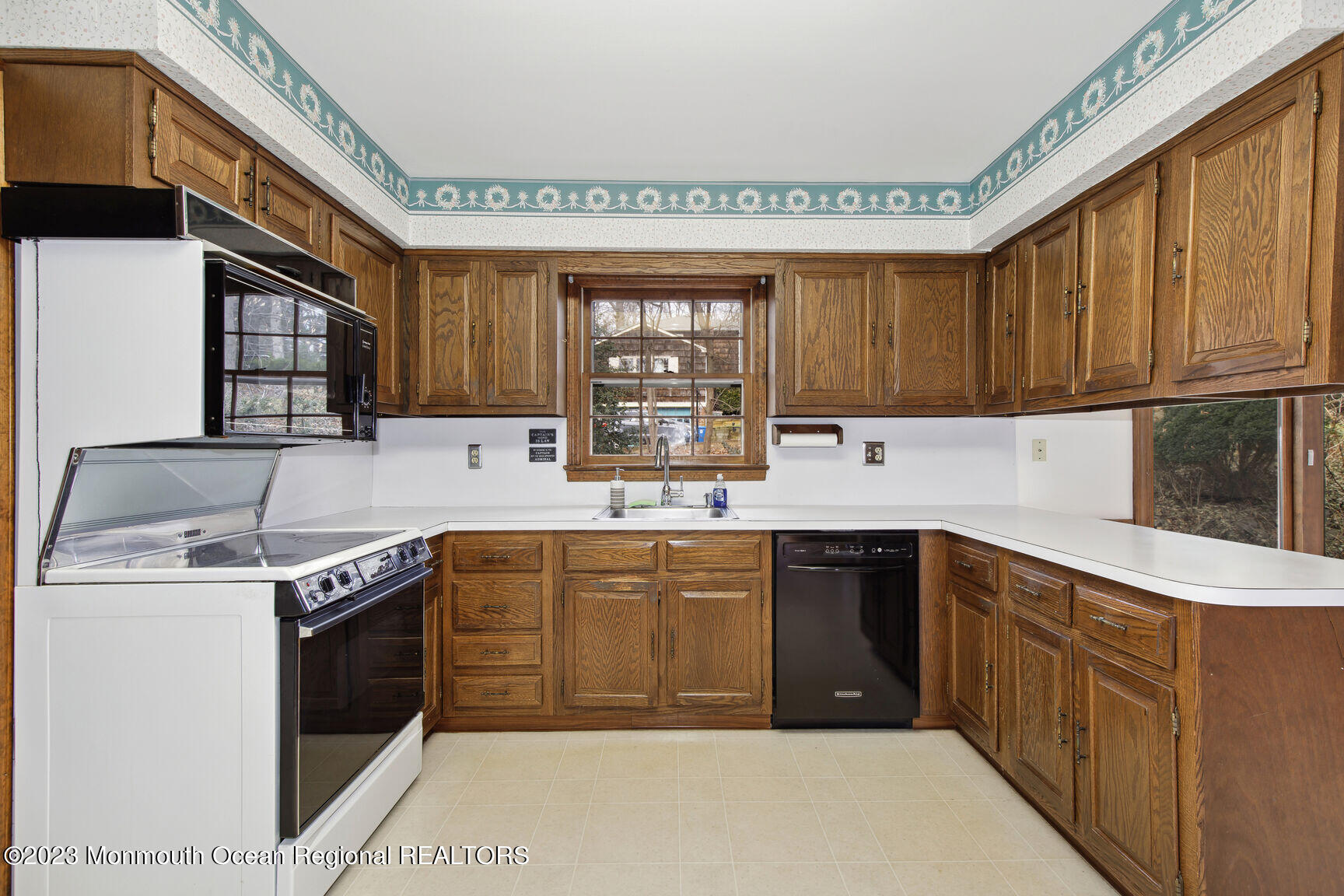 33 Ramsey Road Middletown, NJ 07748 - Photo 8 of 24 0010-010