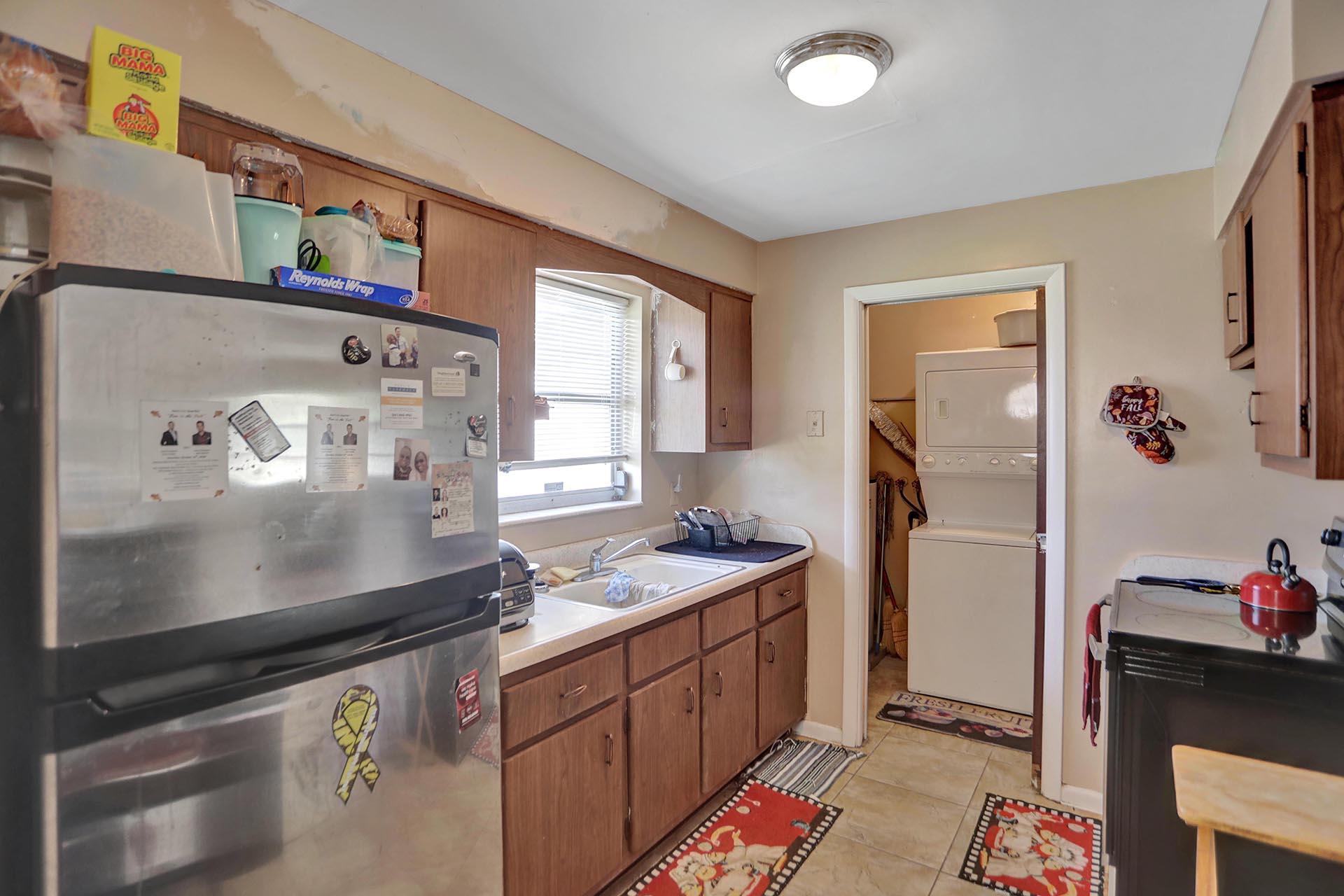 591 Silver Beach Road Riviera Beach, FL 33403 - Photo 23 of 29 G87A4132