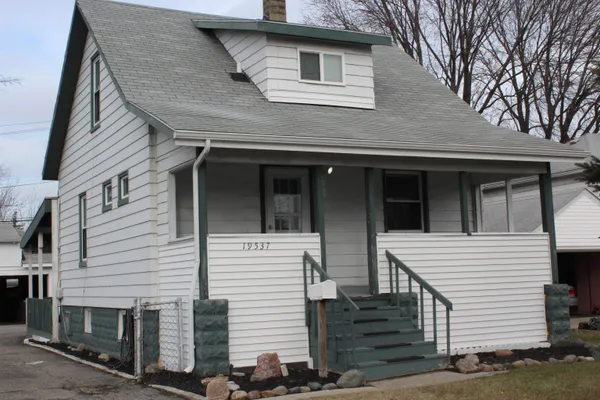 $3,150,000 | 19537 12 Mile Road, Roseville, MI 48066