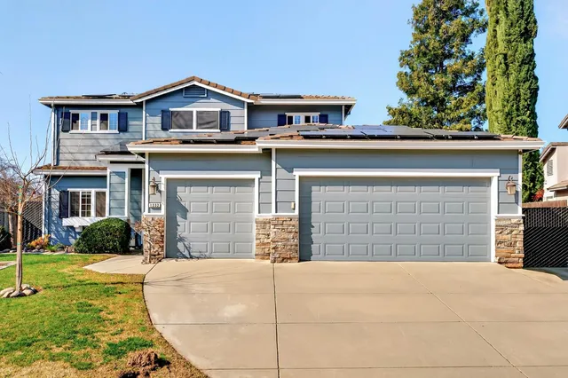 $749,000 | 1232 Hollenbeck Court, Oakdale, CA 95361