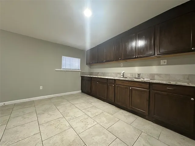 $850 | 107 Altic Street, Unit 3, Houston, TX 77011