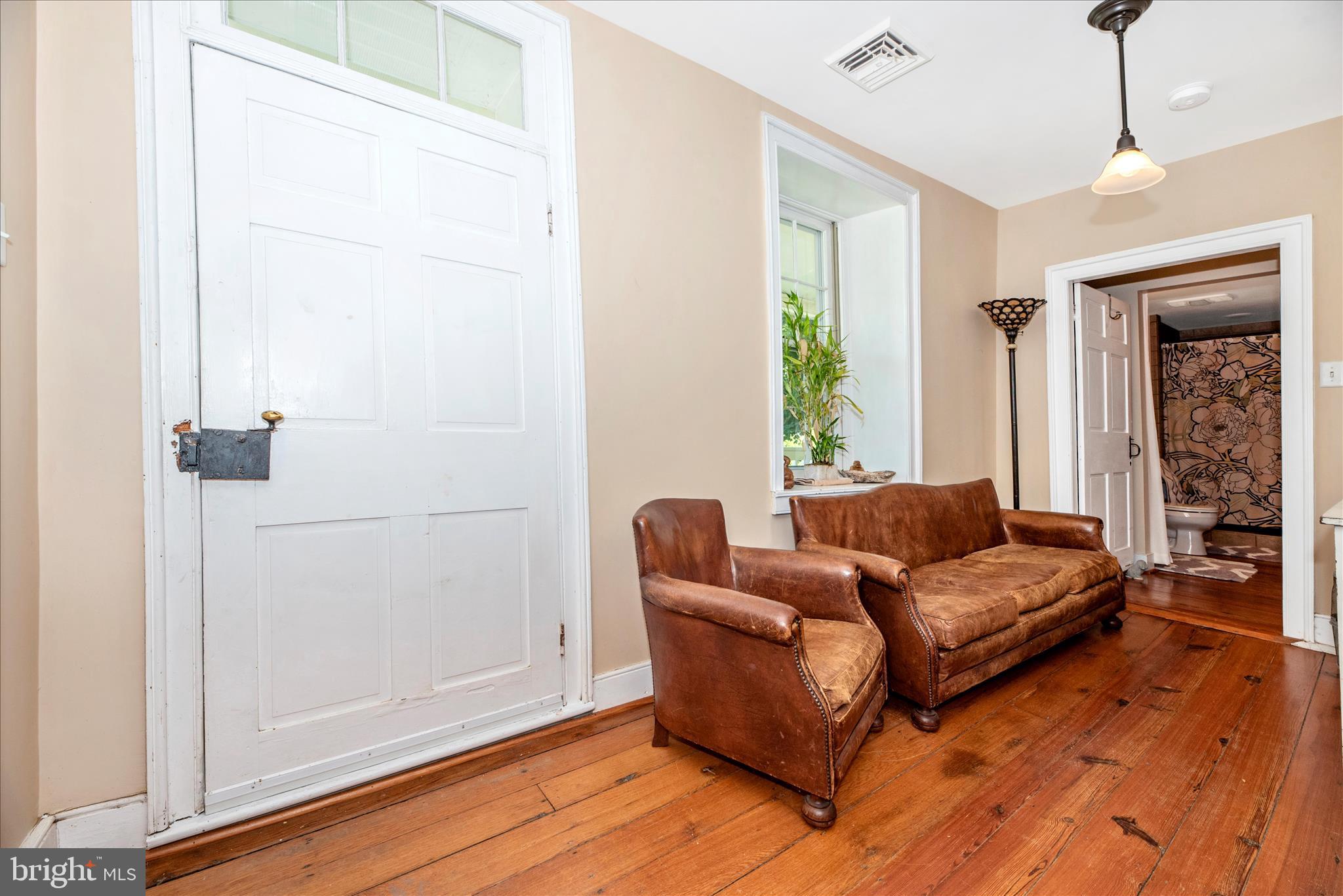 20508 Gapland Road Rohrersville, MD 21779 - Photo 32 of 66 Sitting Room