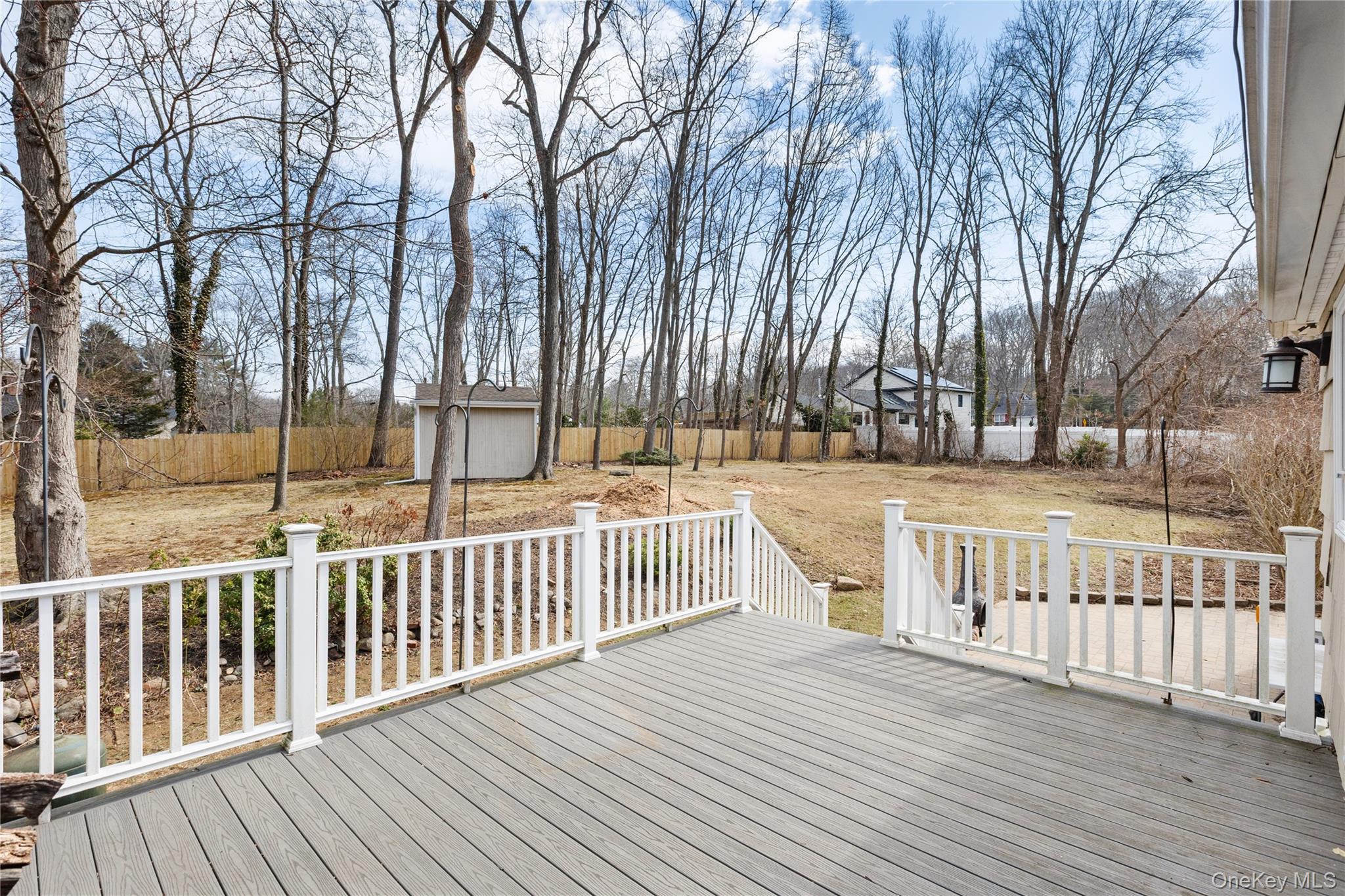 336 Dix Hills Road Dix Hills, NY 11746 - Photo 15 of 27