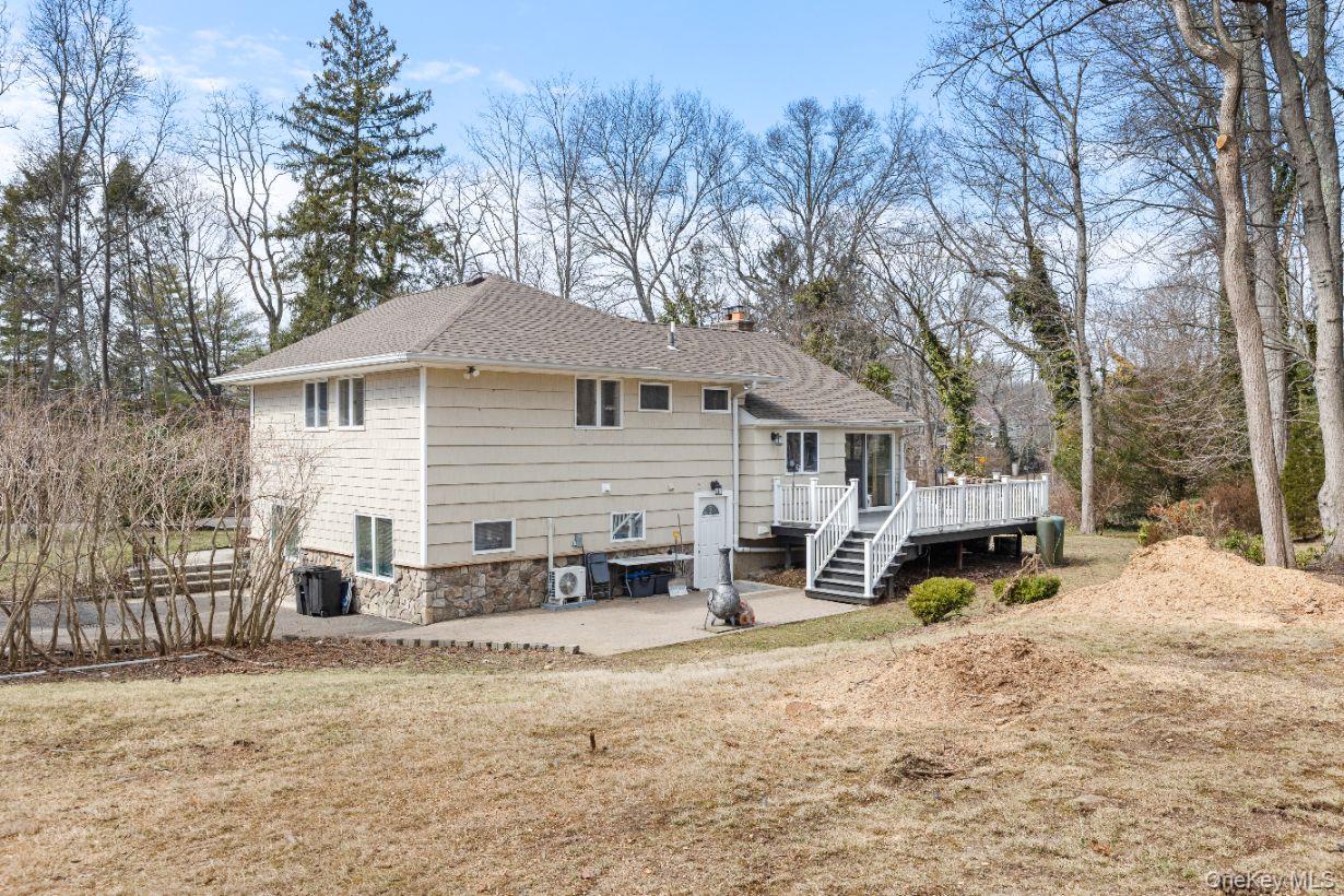 336 Dix Hills Road Dix Hills, NY 11746 - Photo 17 of 27