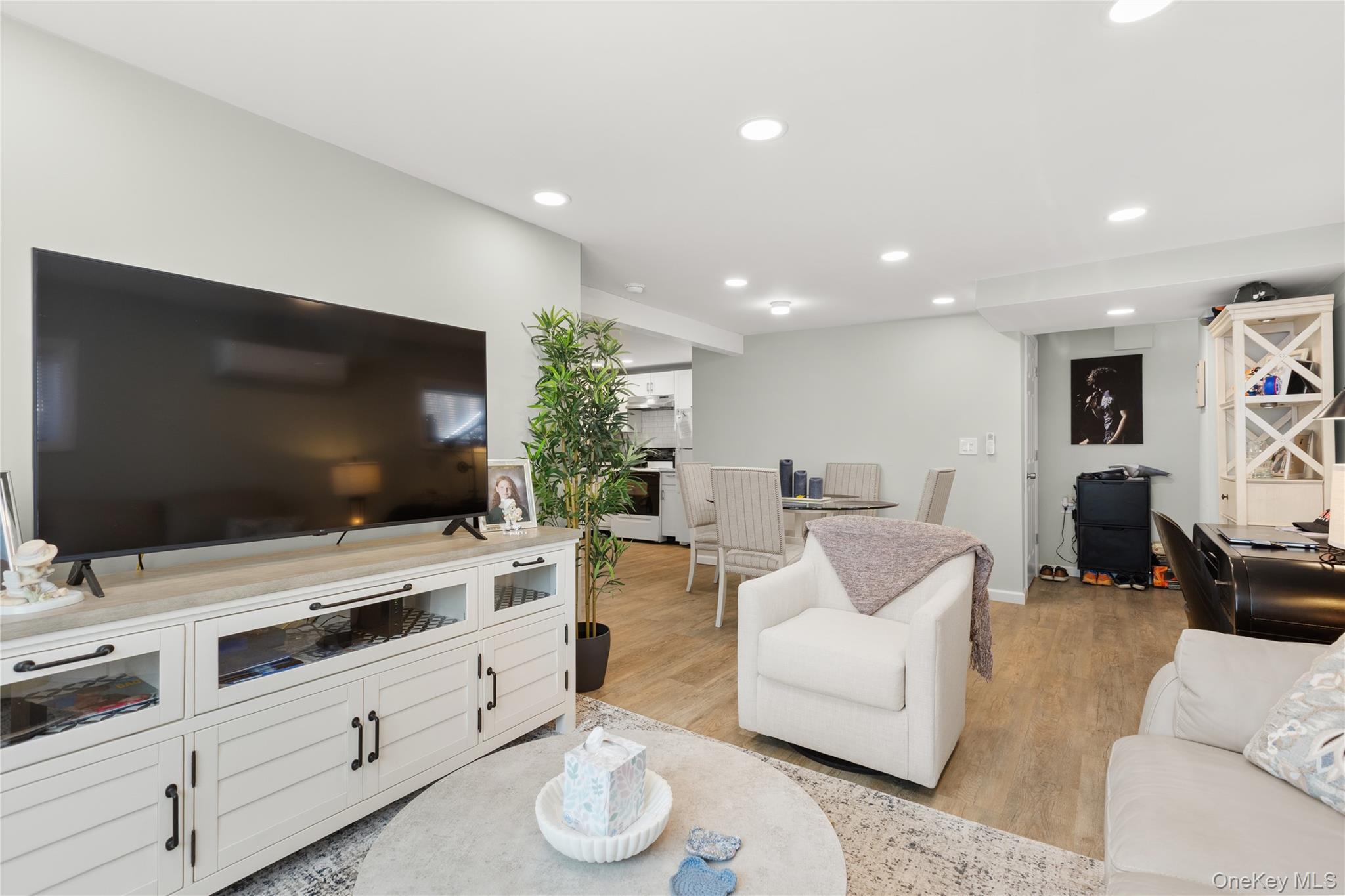 336 Dix Hills Road Dix Hills, NY 11746 - Photo 21 of 27 ADU