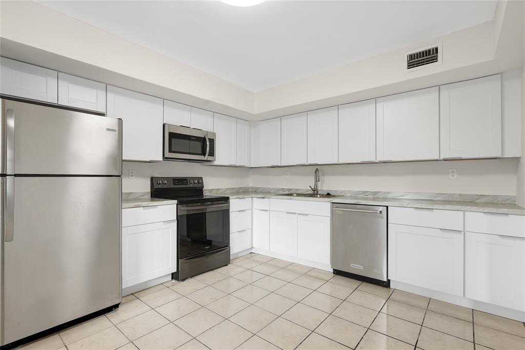3940 Inverrary Boulevard, Unit 404 Fort Lauderdale, FL 33319 - Photo 11 of 36 Newly Updated Kitchen