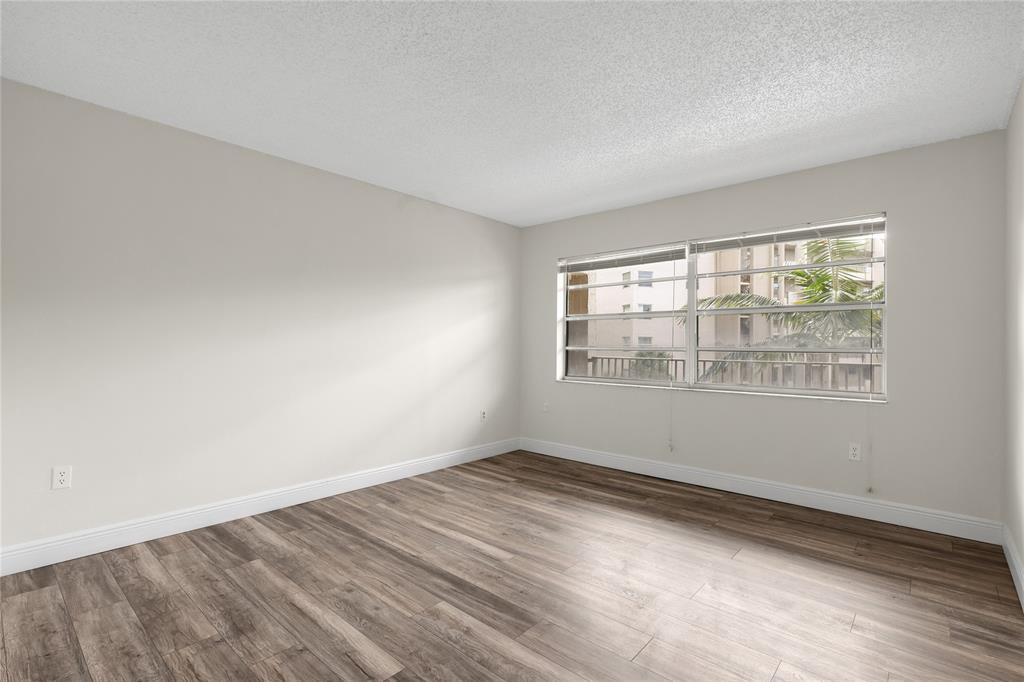 3940 Inverrary Boulevard, Unit 404 Fort Lauderdale, FL 33319 - Photo 23 of 36 2nd Guest Bedroom