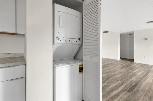 $2,400 | 3940 Inverrary Boulevard, Unit 404, Fort Lauderdale, FL 33319